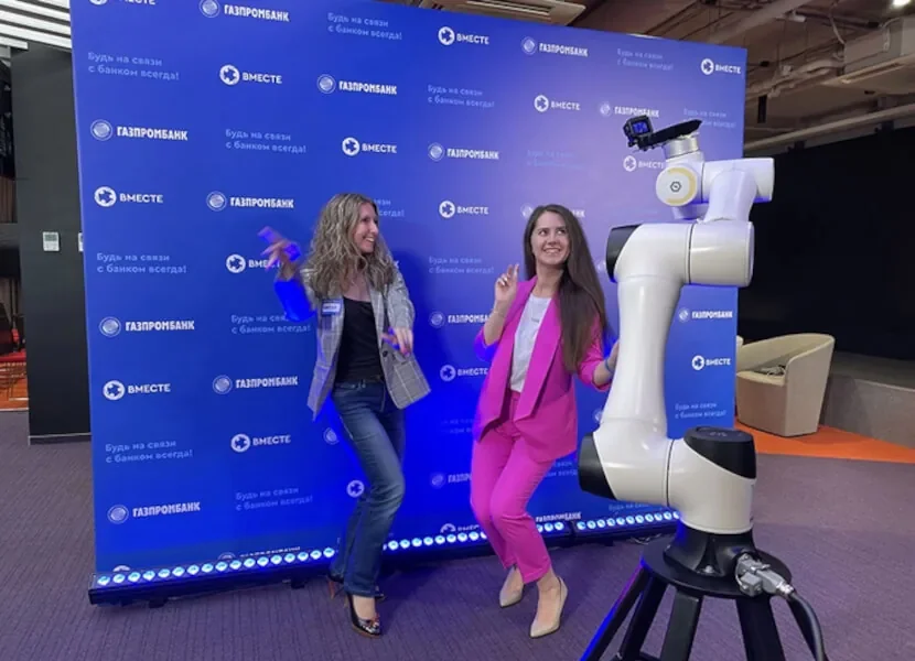 GlamBot для red-carpet съёмки выпускников