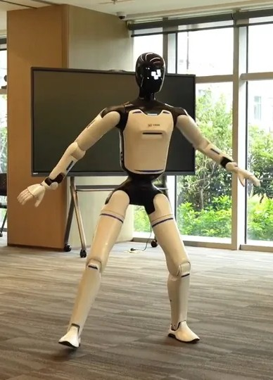 Робот-гуманоид Agibot A3 Ultra танцует в переговорной